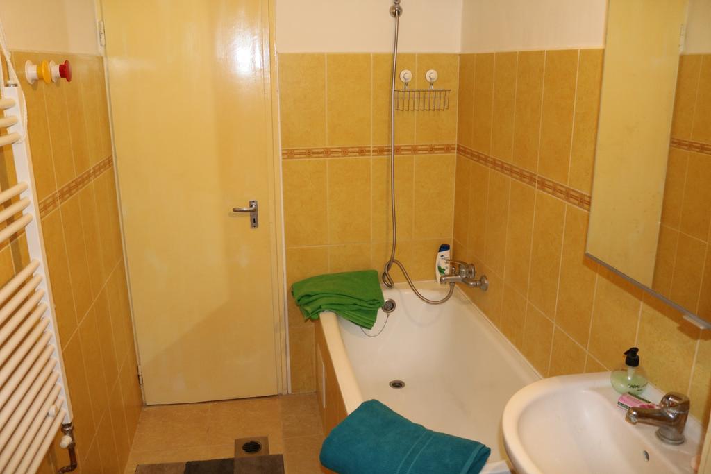 Apartment On Blaha Lujza Ter Budapest Kültér fotó